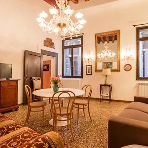 Apartment Fenice Backstage Over Canal