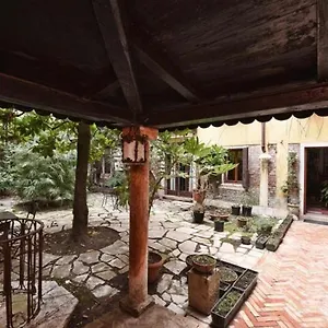 Apartment San Marco Garden House